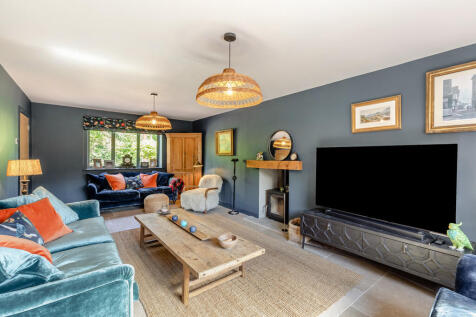 8662286-interior1...