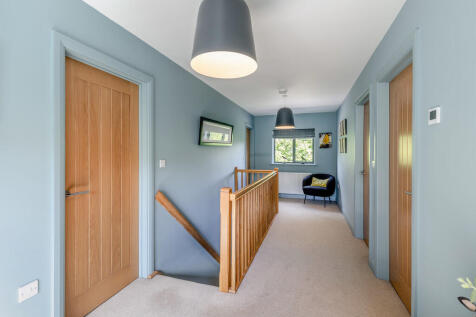 8662286-interior1...