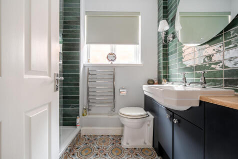 1371434-18-68f674...