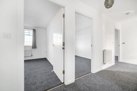 1364709-6-68ff45e...