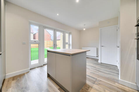 1370833-3-6909e7e...