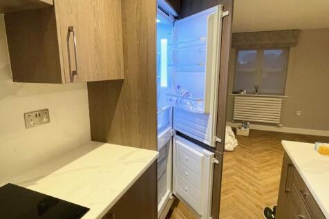 Integrated fridge f