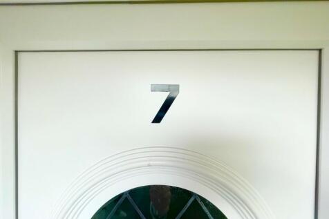 Number plaque