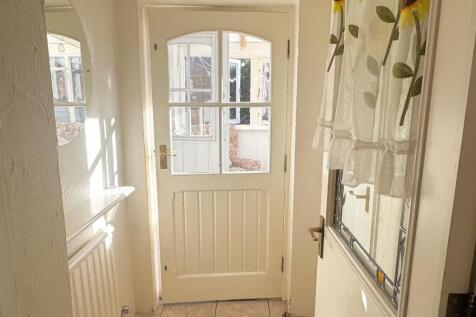 Rear vestibule