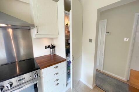 Intergrated fridge 