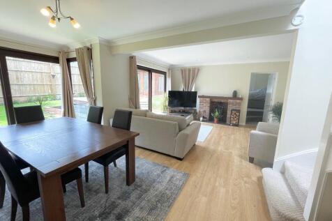 Living dining area