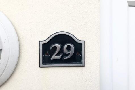Number plaque