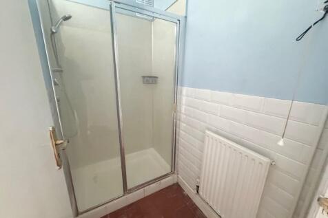 Shower cubicle