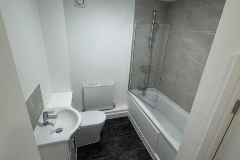 Bathroom/ shower