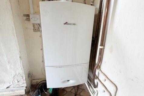 Gas boiler