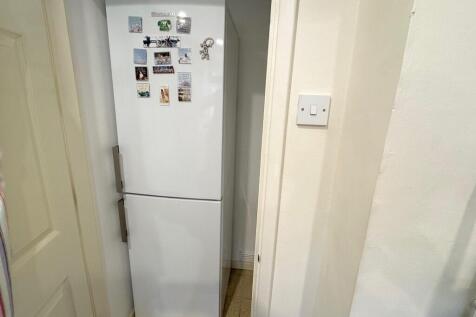 Freezer recess