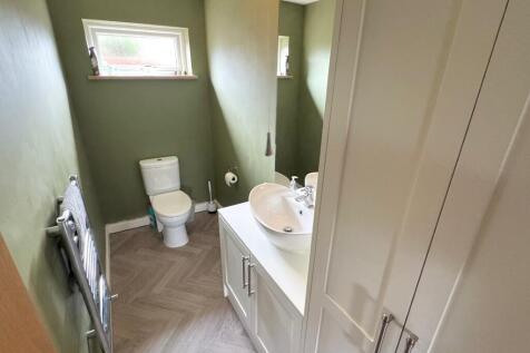 Downstairs wc