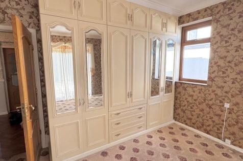 Bed 2 wardrobes