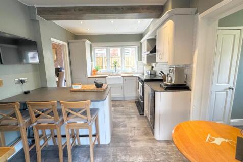 Fitted kitchen