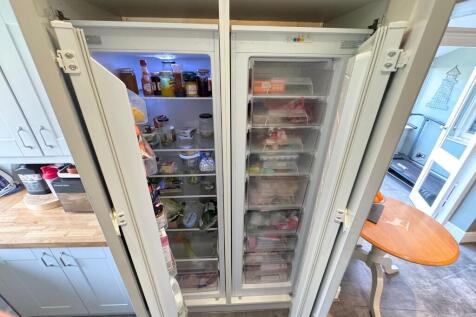 Fridge freezer