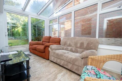 Conservatory/Living 