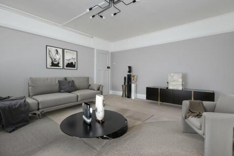 13, LOUNGE