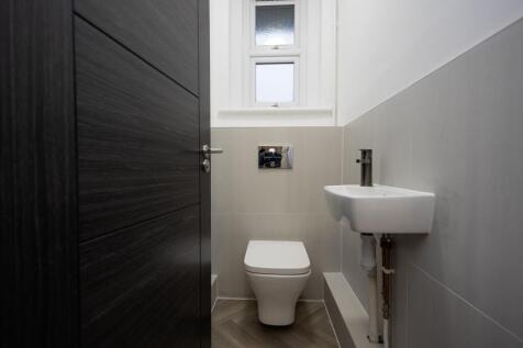 6-19 toilet