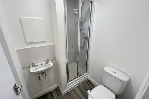 f1 bathroom 2