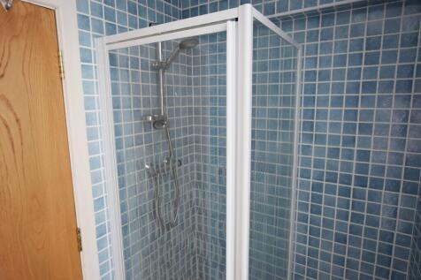 Shower Rooad