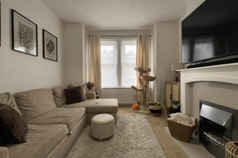 Lounge 2