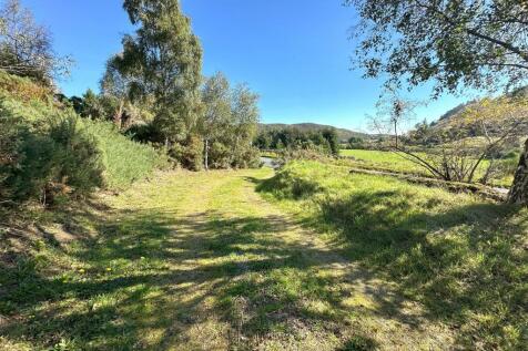 PLOT AT PITFURE