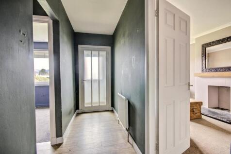 PORCH &amp; HALL