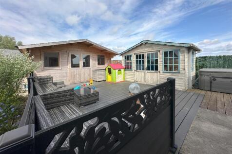 SUMMER HOUSES