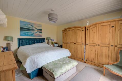 BEDROOM 3/ OFFICE