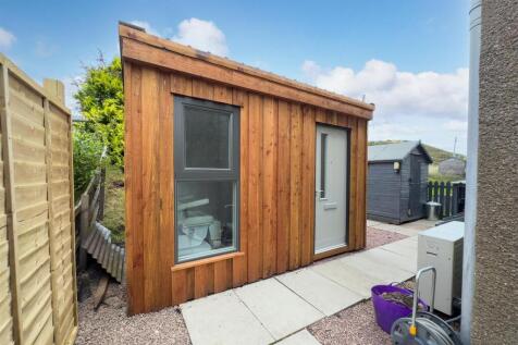 SUMMER HOUSE