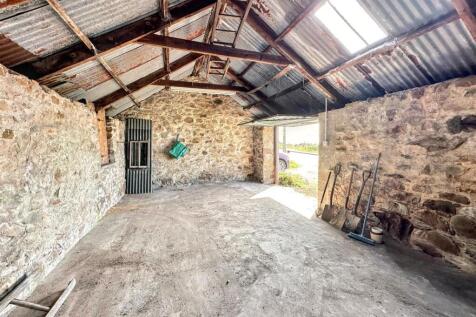 GARAGE / WORKSHOP