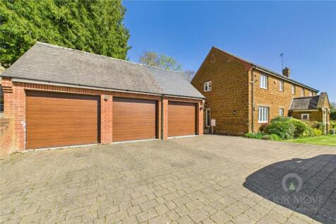 Triple Garage