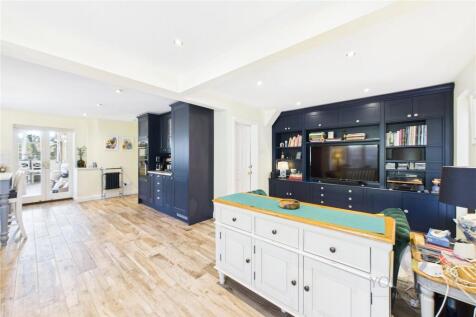 Kitchen/Family/Diner