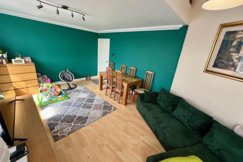 Lounge/Bed 3