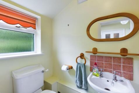 Cloakroom/WC