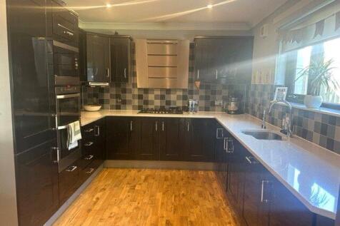 Breakfasting Kitchen