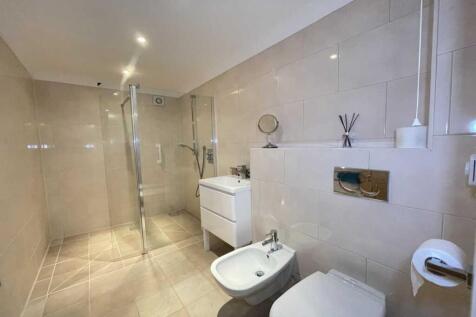 Cloakroom/WC