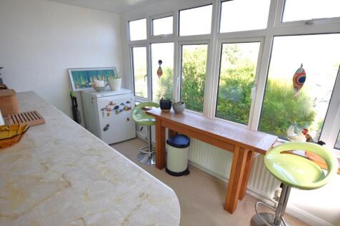Breakfast / Sun room