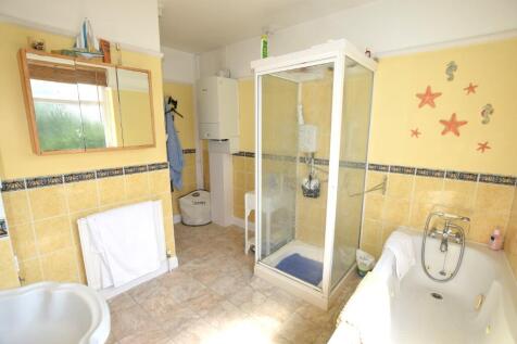 Bathroom/Shower Room