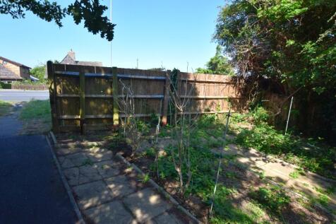 SIDE GARDEN