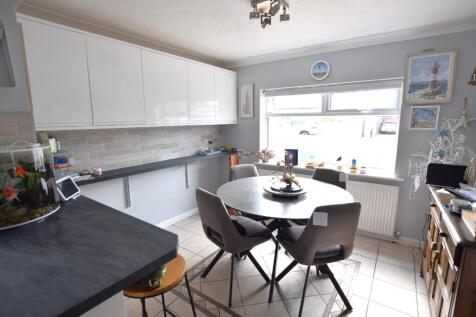 Kitchen Dining Area