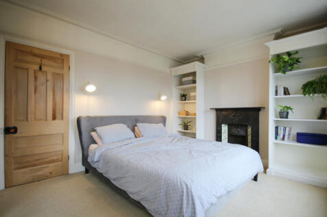 Main Bedroom 