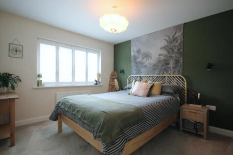 Main Bedroom 