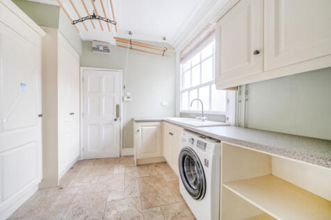 1365666-9-68e9004...