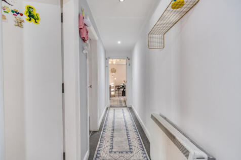 1387742-3-693add7...