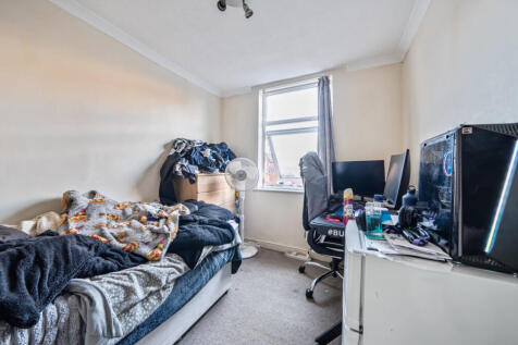 1387782-12-693c4e...