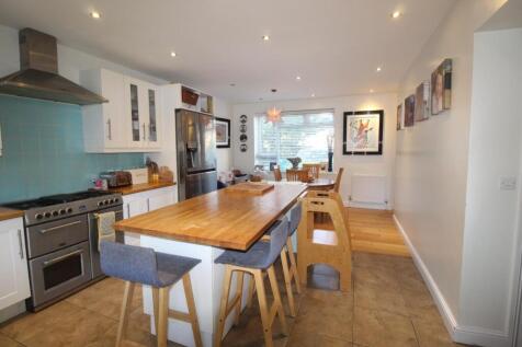 Kitchen &#43; Dining Area.JPG
