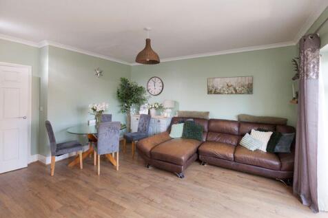 Sitting/Dining Room