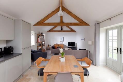 Sitting Area (1)