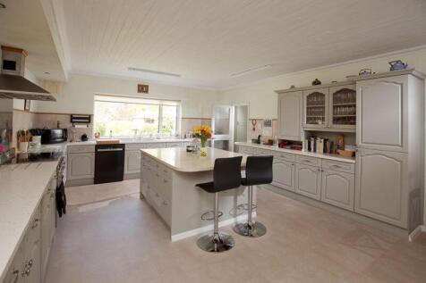 Kitchen / Breakfast Room 